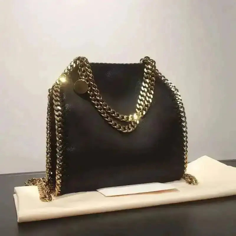 Elegant Leather Shoulder Bag