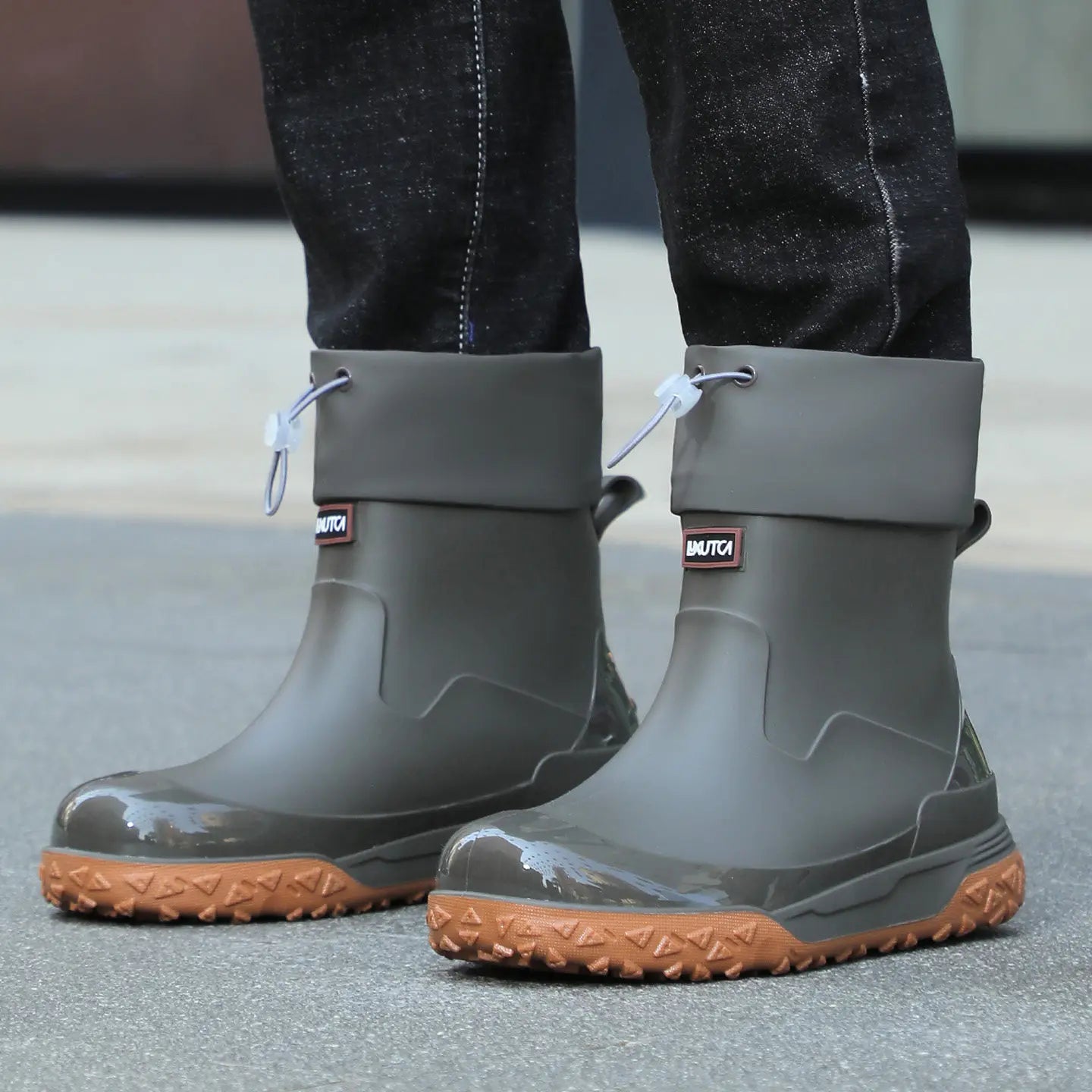 Fishing water shoes for men waterproof anti-slip  wear-resistant rain boots rain shoes, 2026 new style kitchen work rubber shoes