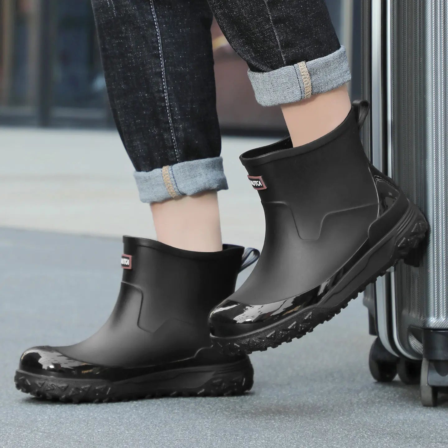 Fishing water shoes for men waterproof anti-slip  wear-resistant rain boots rain shoes, 2026 new style kitchen work rubber shoes