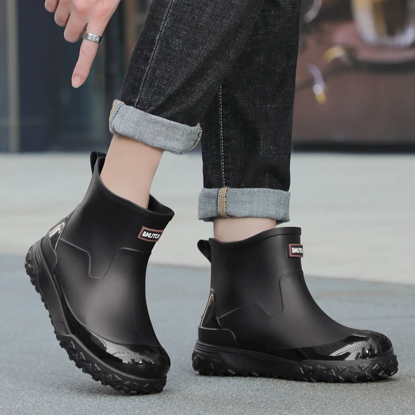 Fishing water shoes for men waterproof anti-slip  wear-resistant rain boots rain shoes, 2026 new style kitchen work rubber shoes