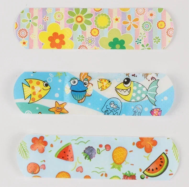 Bandages Bulk Cute Cartoon Bandages Flexible Adhesive 100Pcs Kids Kids  Strips Medical Waterproof Breathable for Children