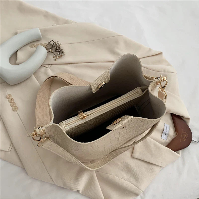 Vintage Crocodile Pattern Shoulder Bag
